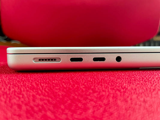 Jak naładować laptopa/notebooka bez ładowarki? Oto kilka sprawdzonych rozwiązań.